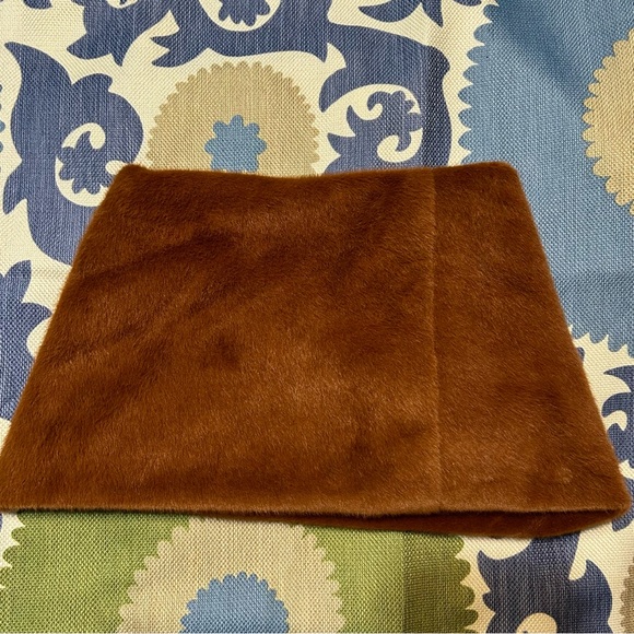 Faux Fur Twisted Neck Scarf Tan Brown Infinity Cowl, NWOT, Luxurious Soft - Picture 4 of 6
